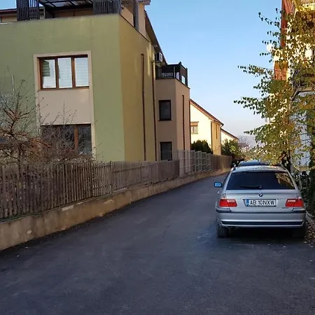 Str Buna Ziua 25c *